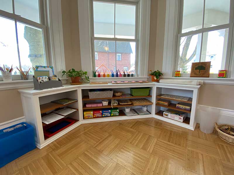 School room shelf